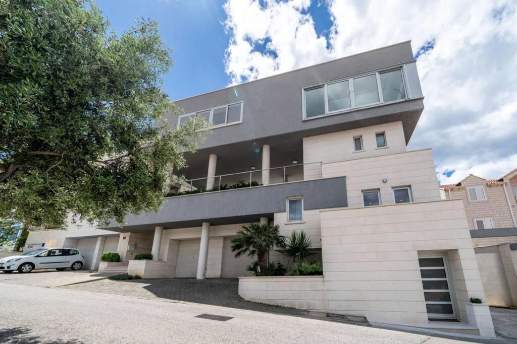 Villa Diana: Bayside View Beauty - A Romantic Home ดูบรอฟนิก ภายนอก รูปภาพ